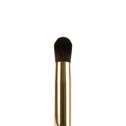 LA Girl PRO.Brushes - 204 Domed Crease Brush | make up brush