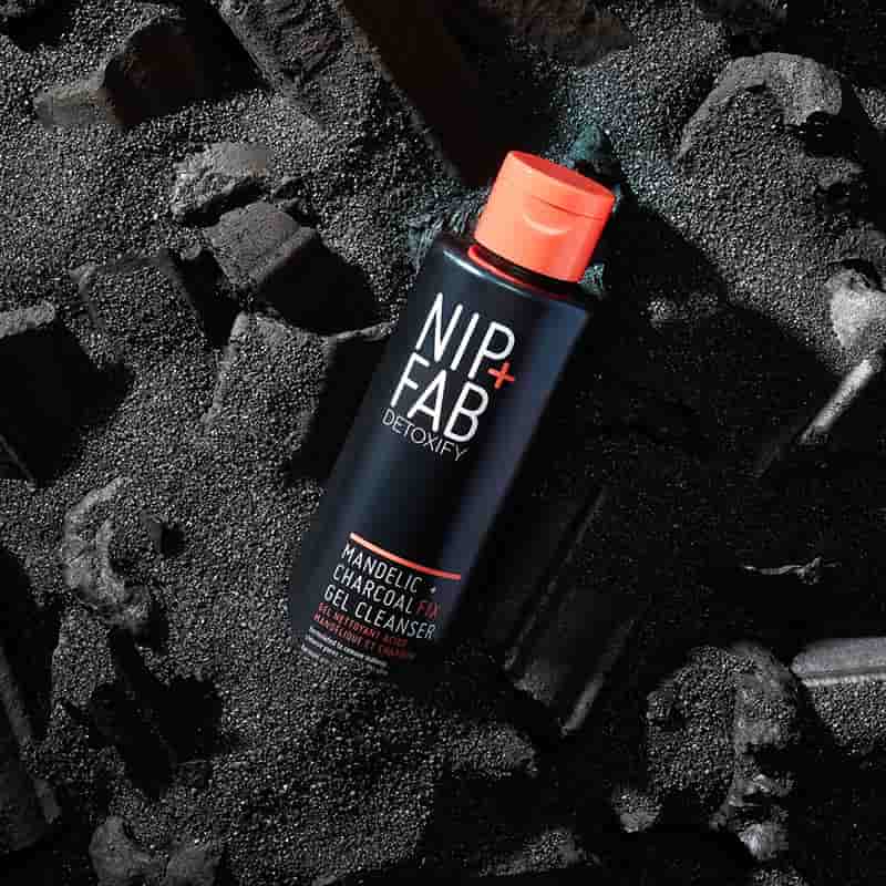 Nip + Fab Charcoal & Mandelic Acid Fix Face Wash | Activated Charcoal Powder